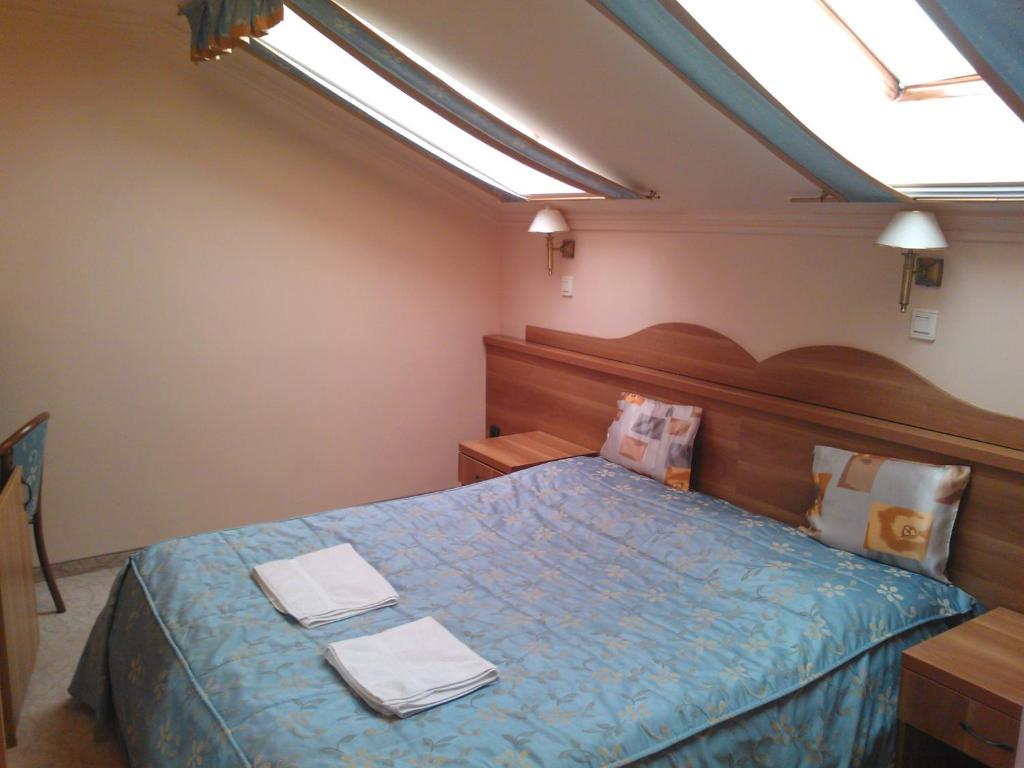 Kolibri Hotel Miskolc Room photo